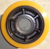 9I看片成人免费视频胶轮2